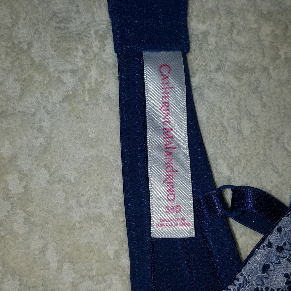 Bras - Picture 3 of 3